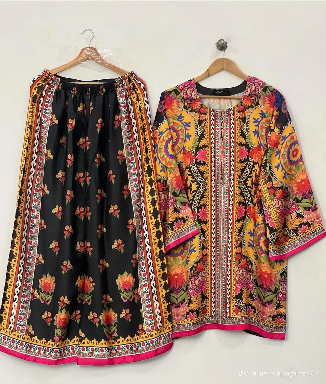 Most trending multi cord set